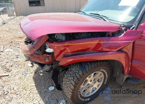 2005 Chevrolet Tahoe K1500 z USA, uszkodzony, nr VIN 1GNEK13T45R124553